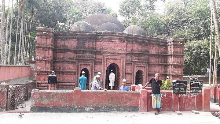 বারোবাজারের প্রাচীন মসজিদ, ঝিনাইদহ