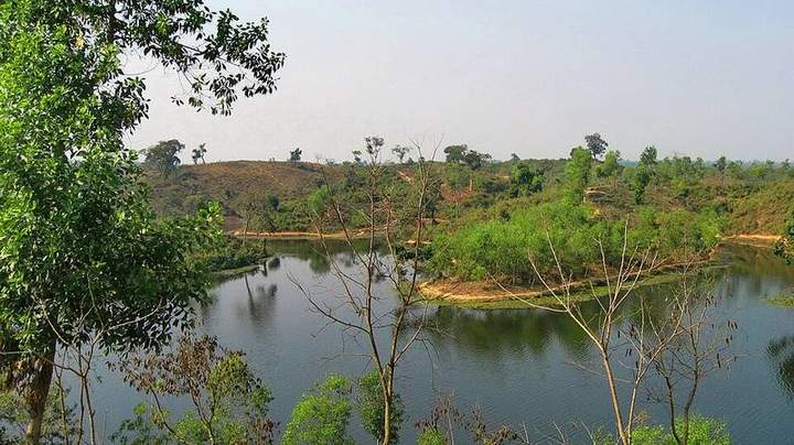 মাধবপুর লেক