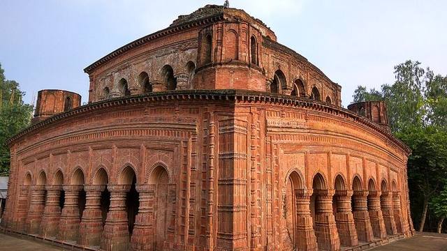 হাটিকুমরুল নবরত্ন মন্দির, সিরাজগঞ্জ