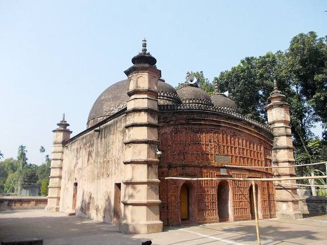 আতিয়া মসজিদ, টাঙ্গাইল