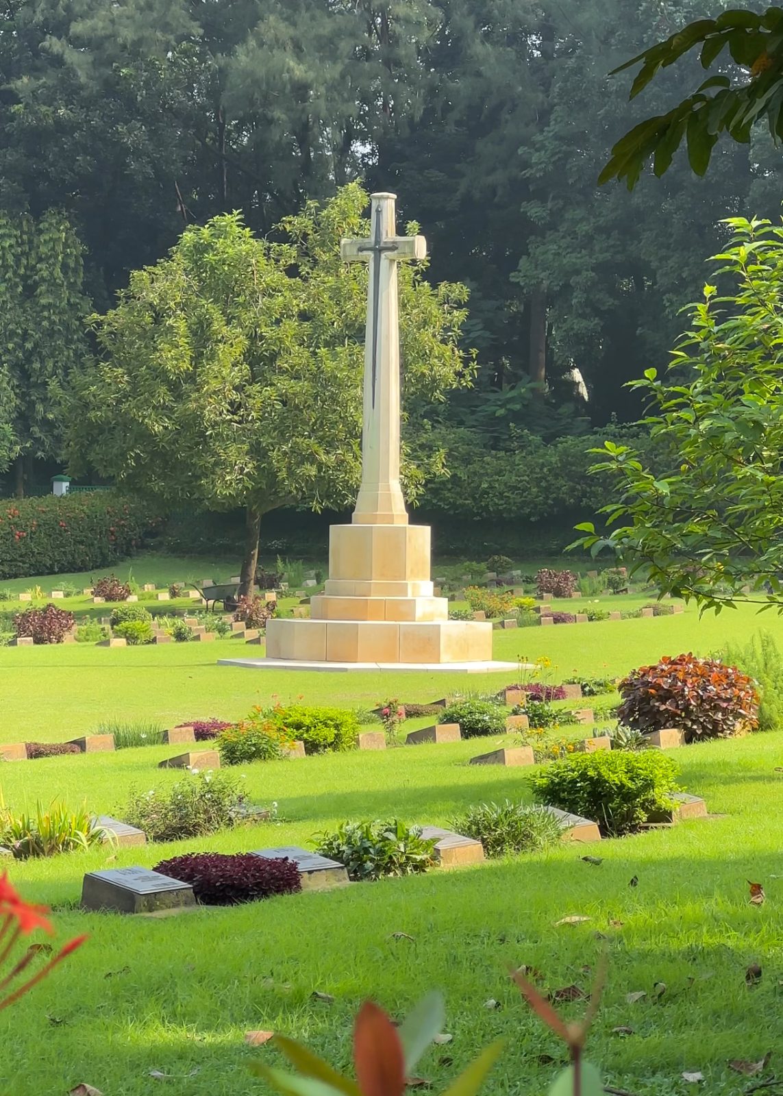 Chattogram War Cemetery: photo by S H Udoy