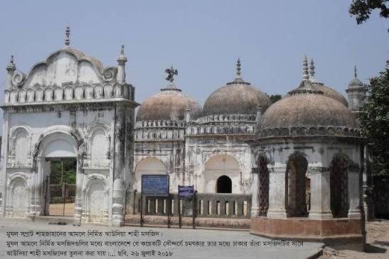 ঝাউদিয়া শাহী মসজিদ, কুষ্টিয়া সদর, ইসলামী বিশ্ববিদ্যালয় থানাধীন ঝাউদিয়া গ্রাম।, কুষ্টিয়া