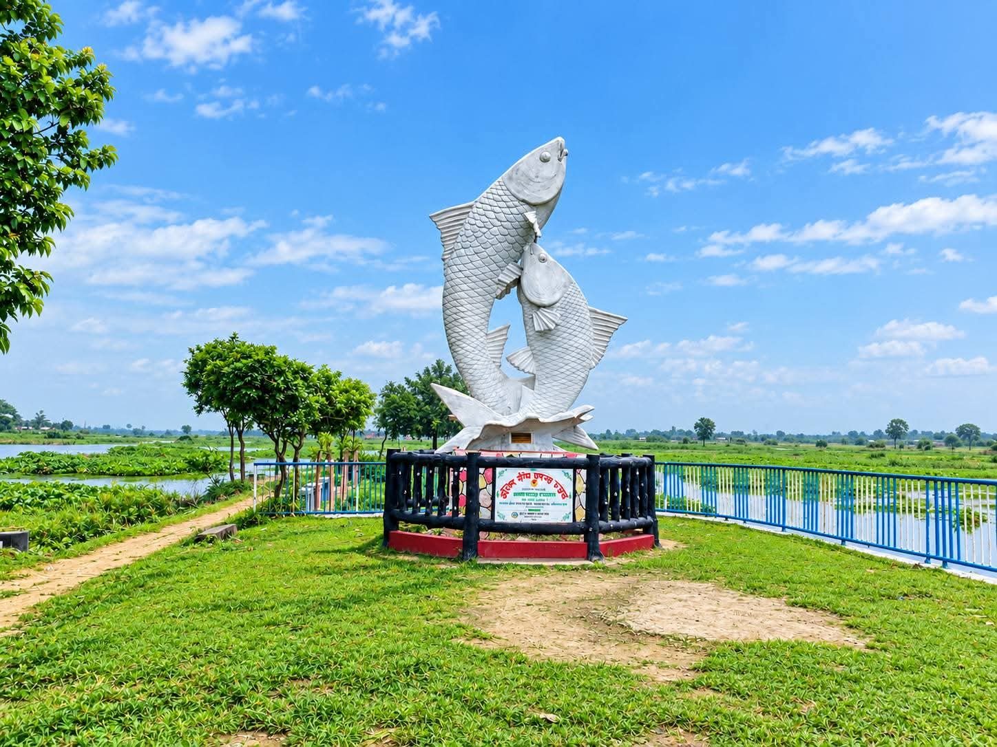 বুড়ির বাঁধ মৎস্য চত্বর, ঠাকুরগাঁও: ছবি ২