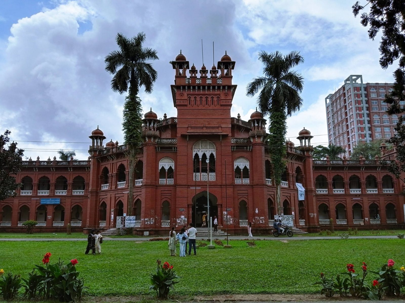 কার্জন হল (Curzon Hall): ছবি ৮