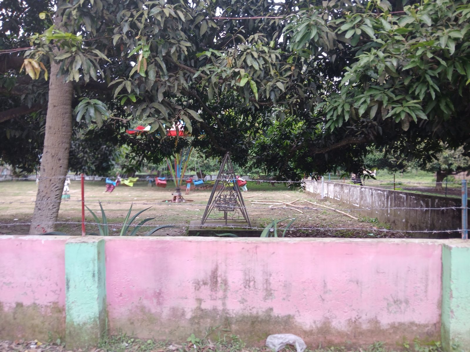 ভাটপাড়া নিলকুঠী ও ডিসি ইকো পার্ক: ছবি ৯