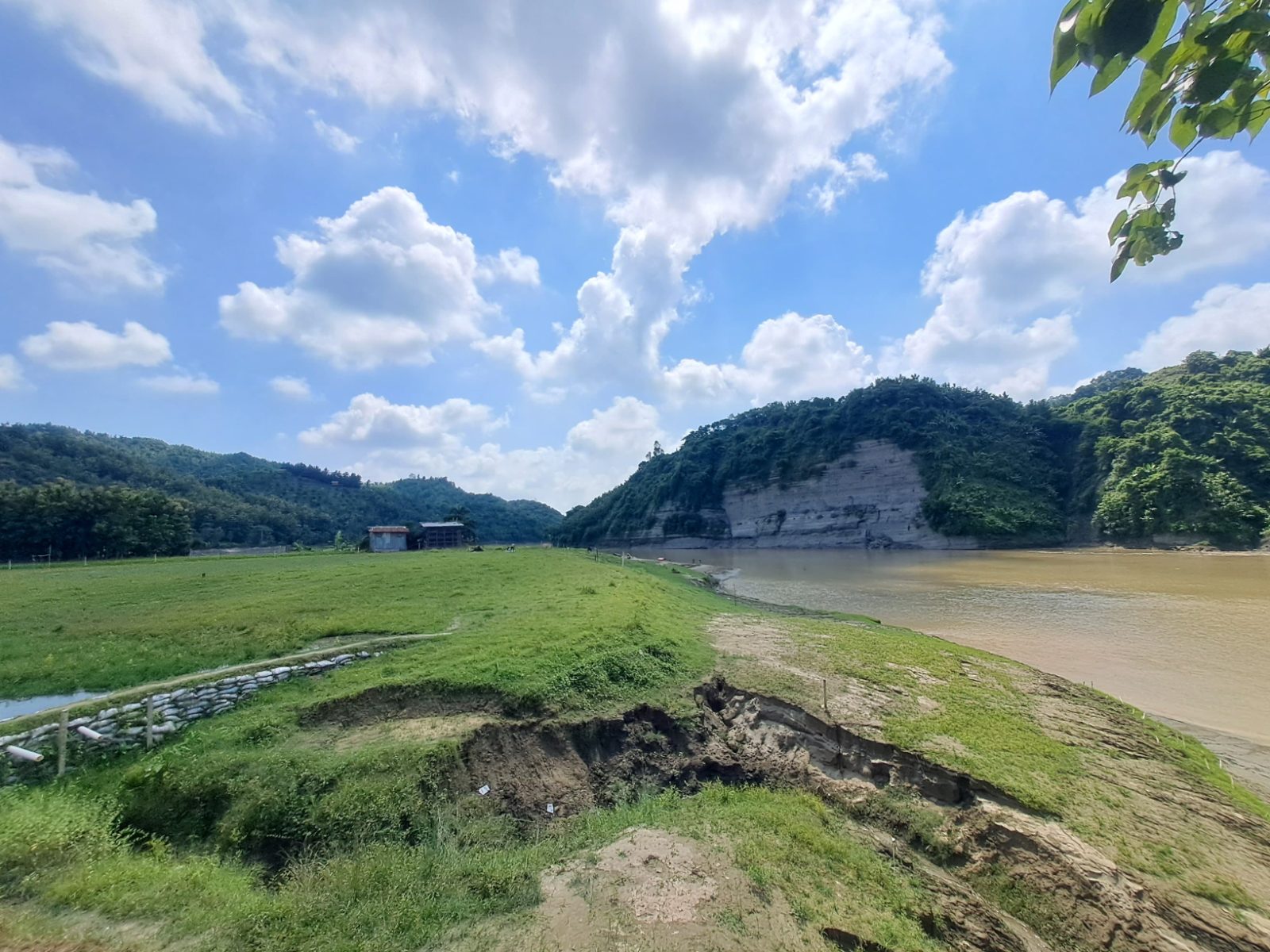 হোয়াইটপিক স্টেশন: ছবি ২