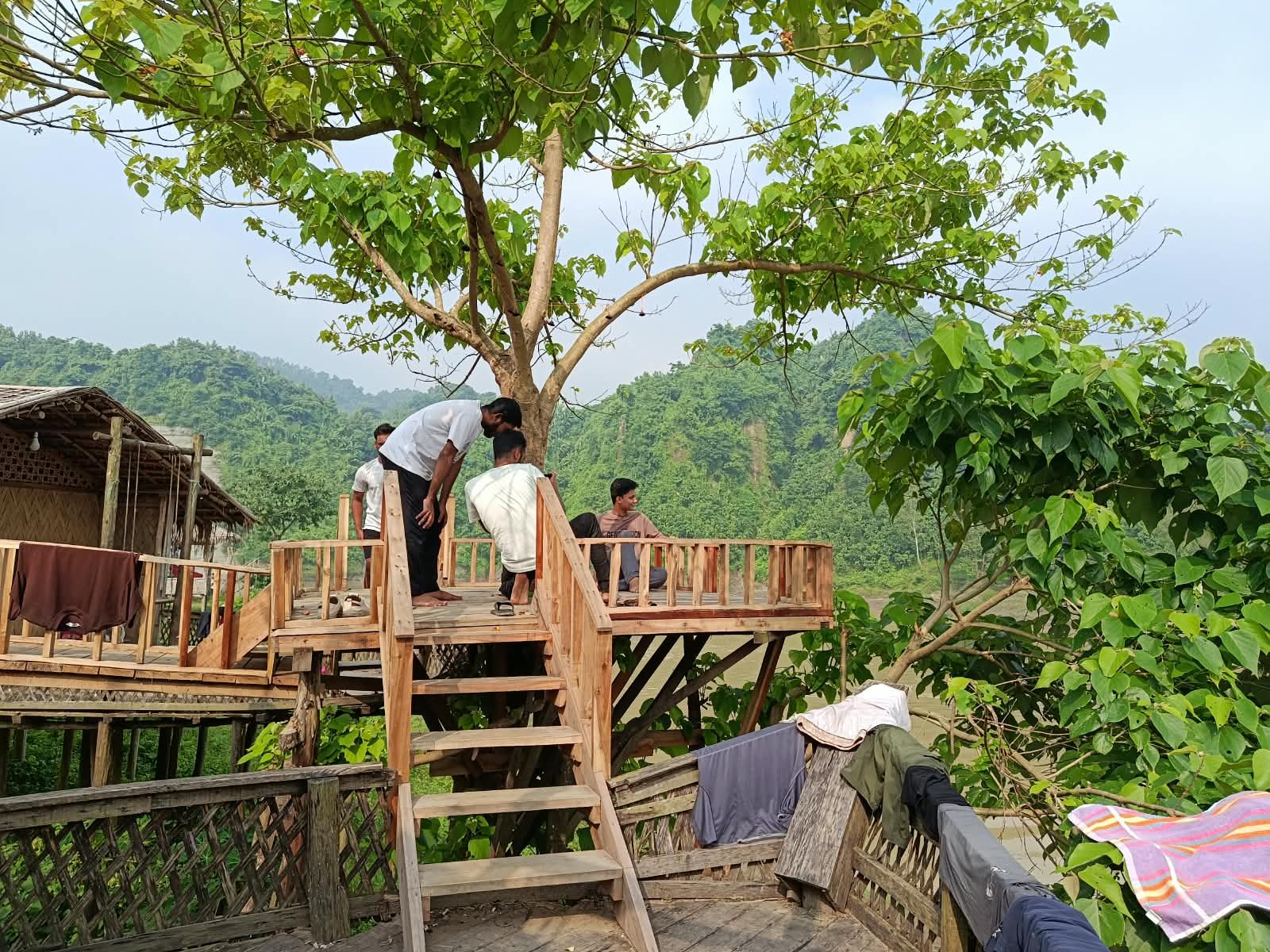 হোয়াইটপিক স্টেশন: ছবি ১০