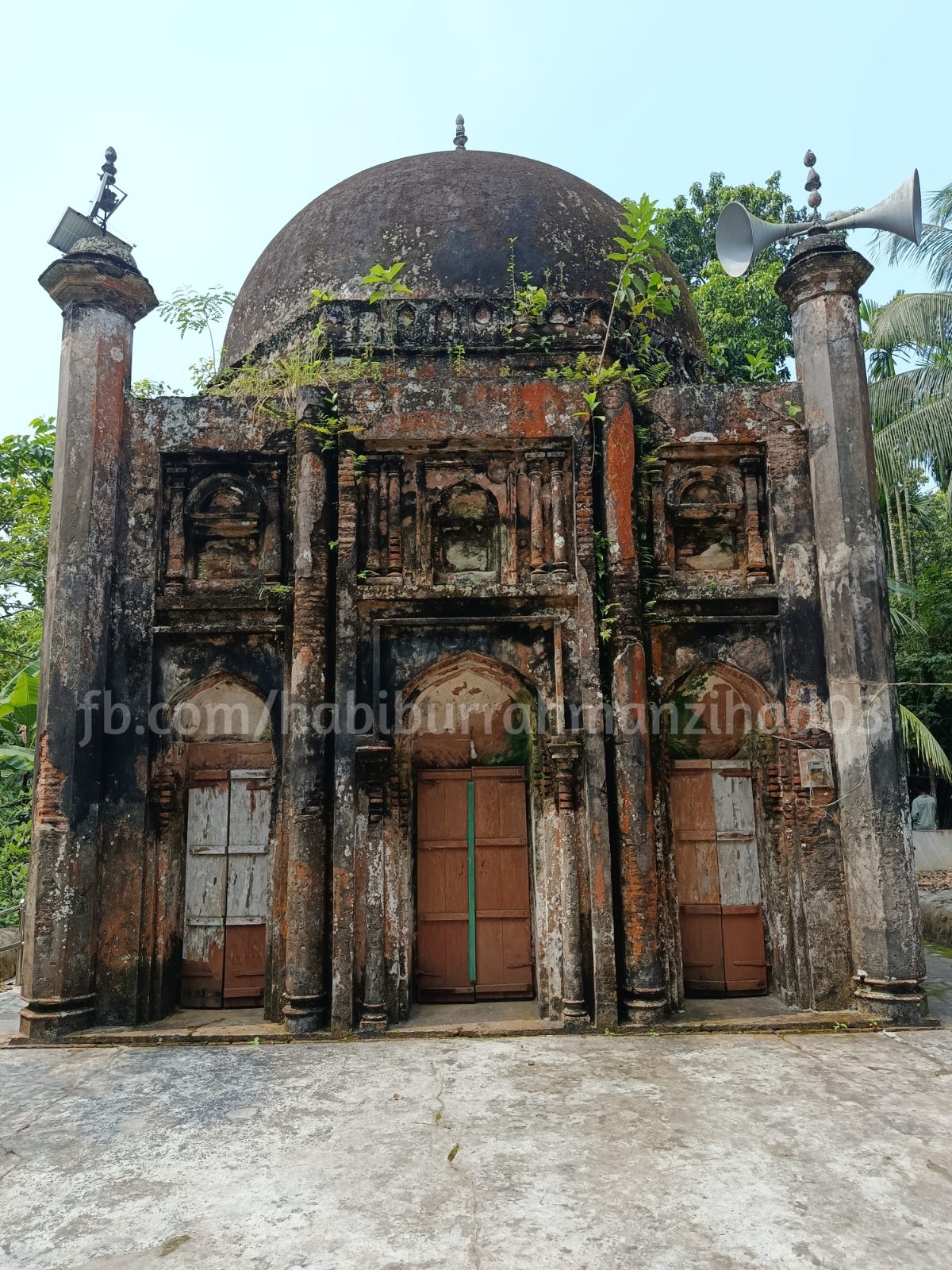জ্বীন মসজিদ: ছবি ২
