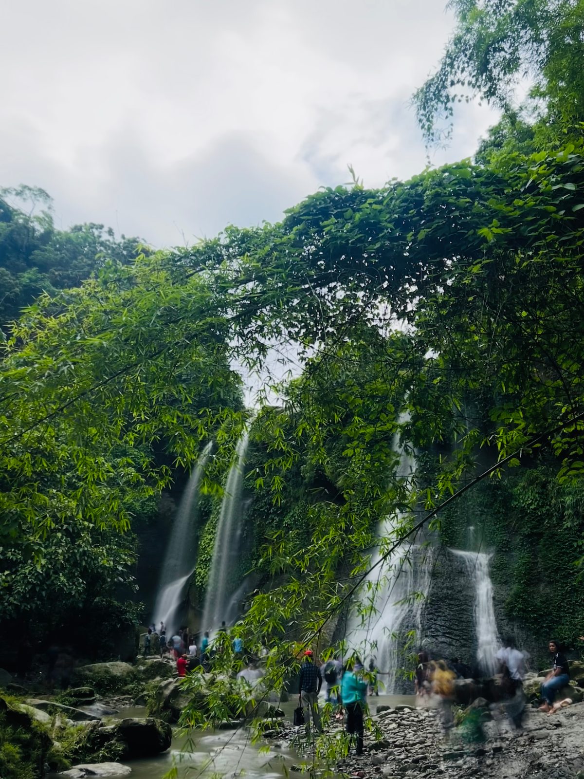 সহস্রধারা ঝর্ণা: ছবি ৪