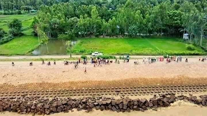 আকিলপুর সমুদ্র সৈকত: ছবি ৪