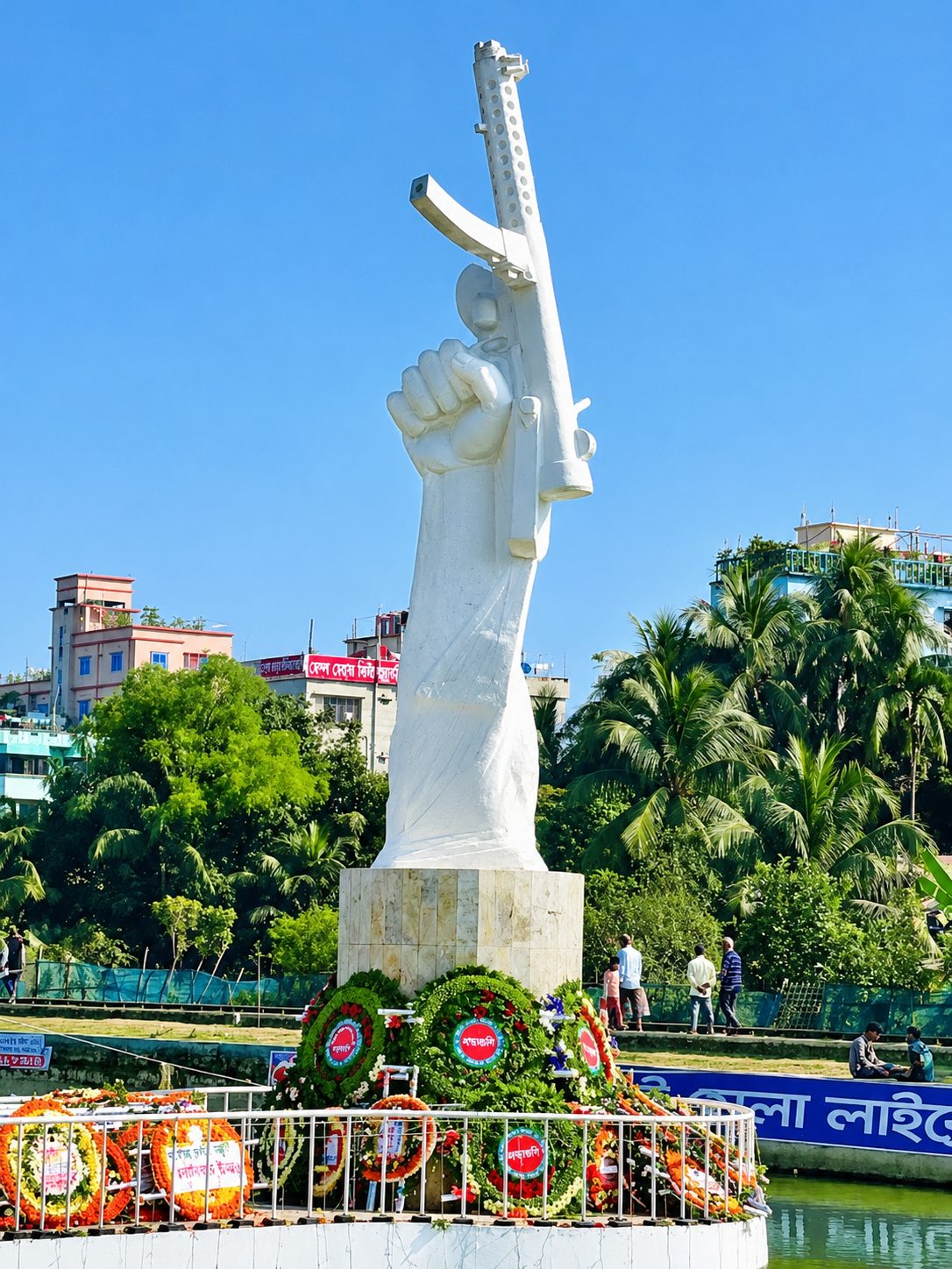 অঙ্গীকার স্মৃতিসৌধ: ছবি ৫