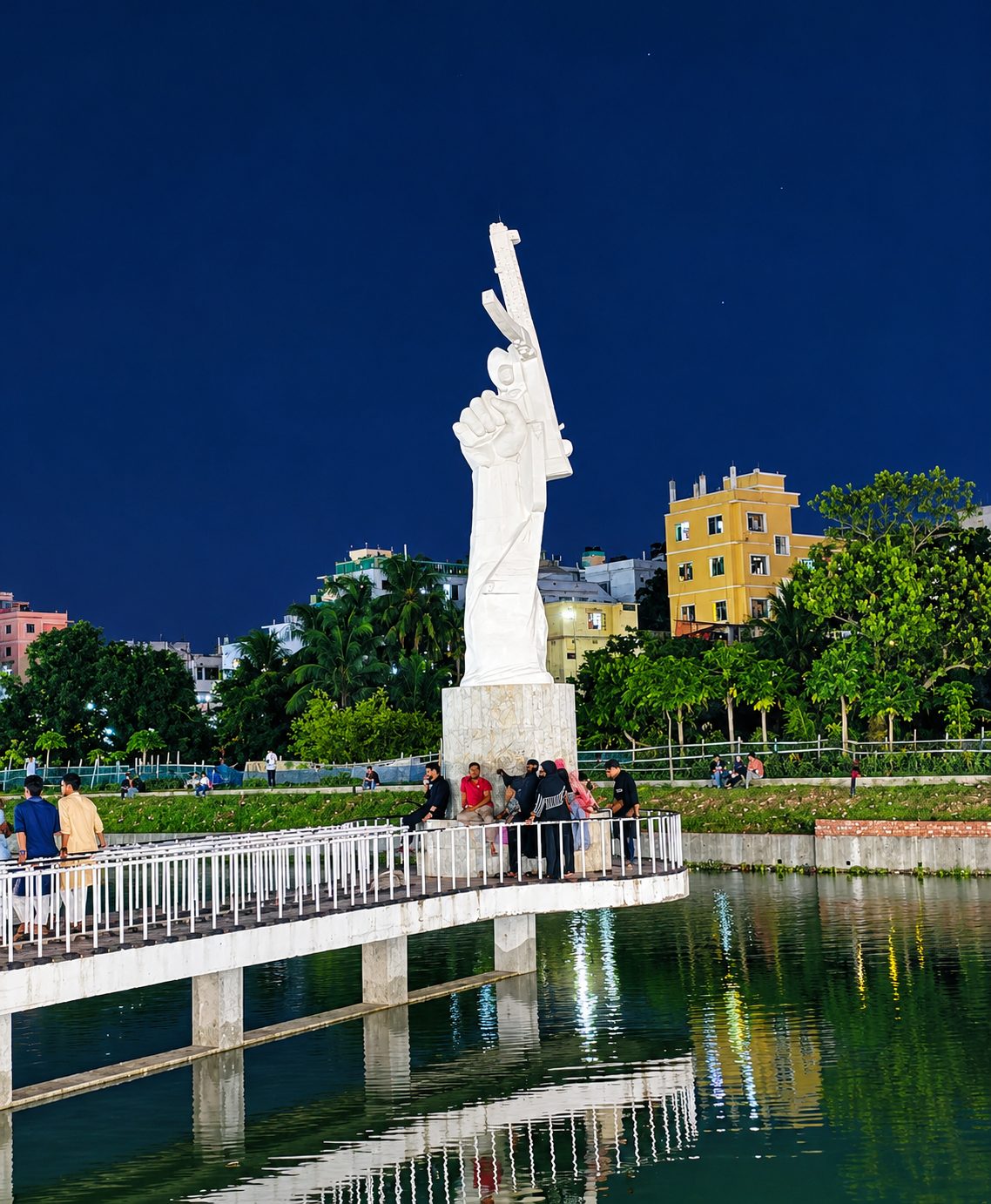 অঙ্গীকার স্মৃতিসৌধ: ছবি ৭