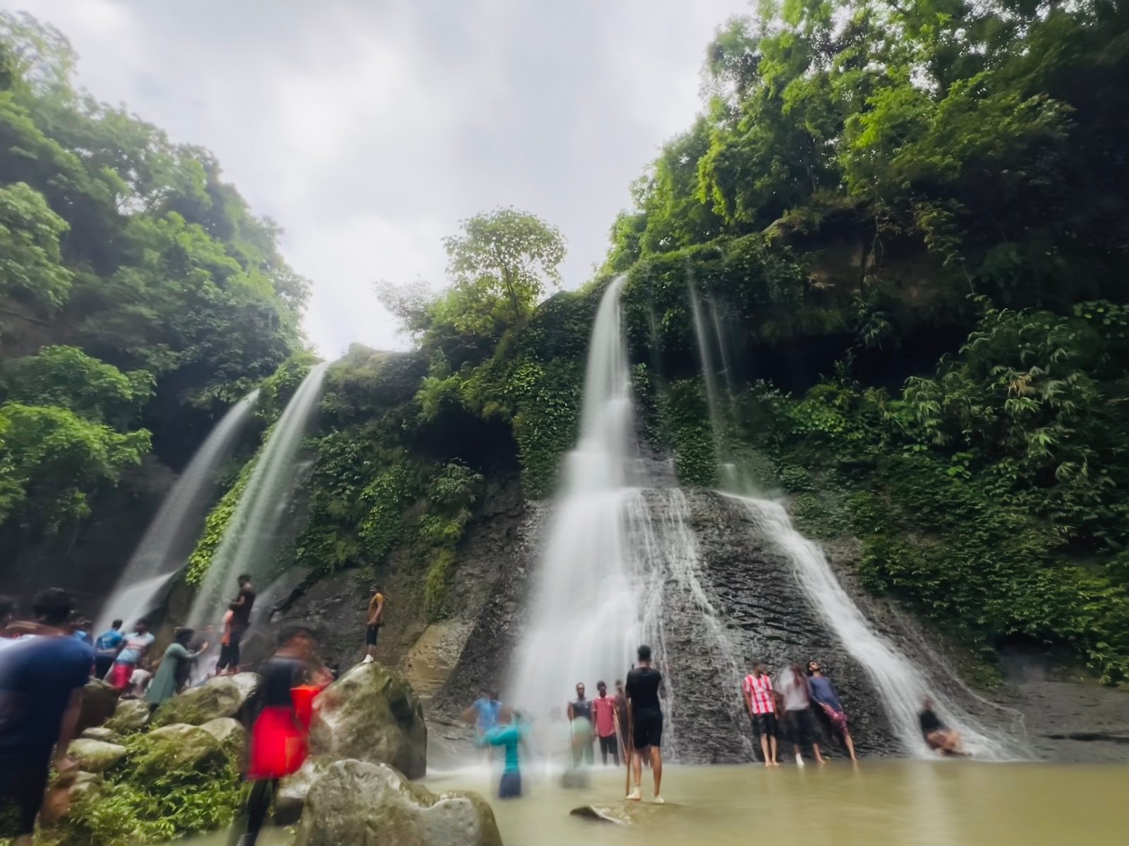 সুপ্তধারা জলপ্রপাত (Suptadhara Waterfall), সীতাকুণ্ড ইকোপার্ক ও বোটানিক্যাল গার্ডেন, সীতাকুণ্ড উপজেলা, চট্টগ্রাম