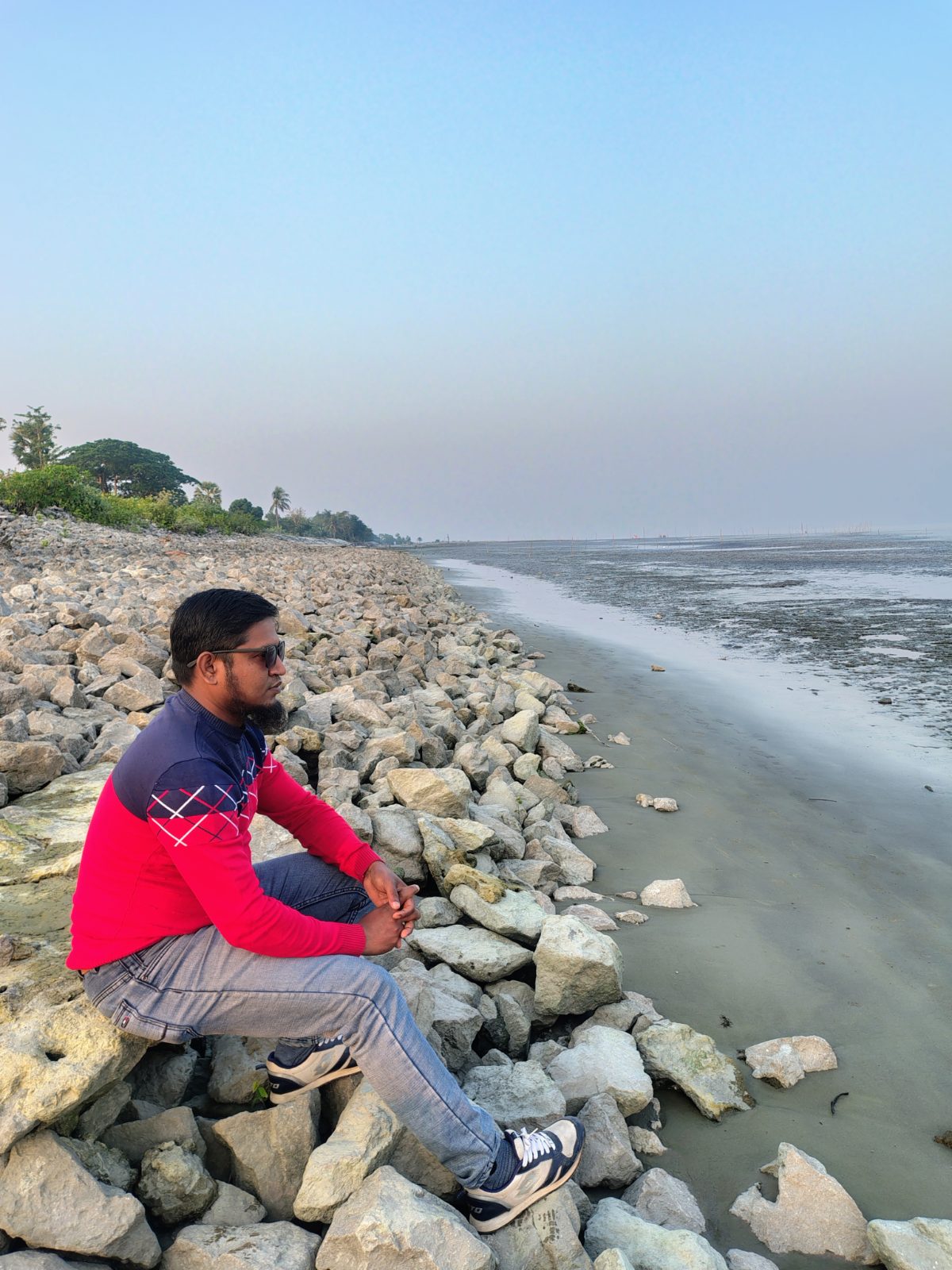ধুলাসার সি-বিচ: ছবি ৪