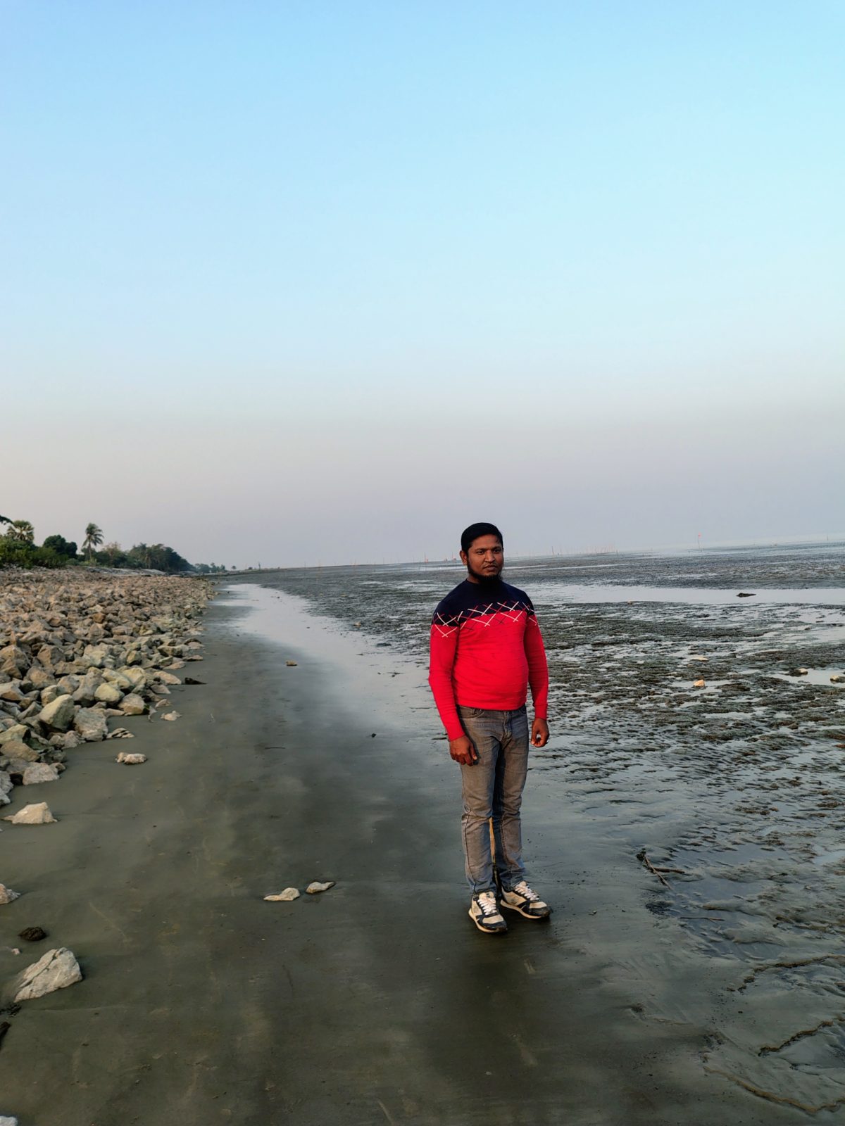 ধুলাসার সি-বিচ: ছবি ৬