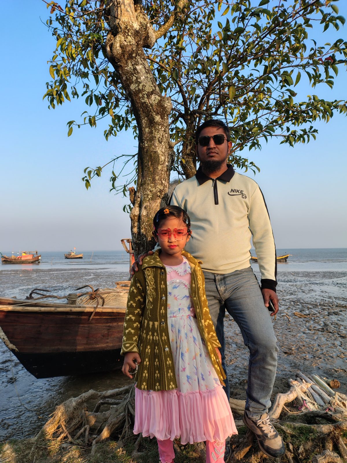 ধুলাসার সি-বিচ: ছবি ৭