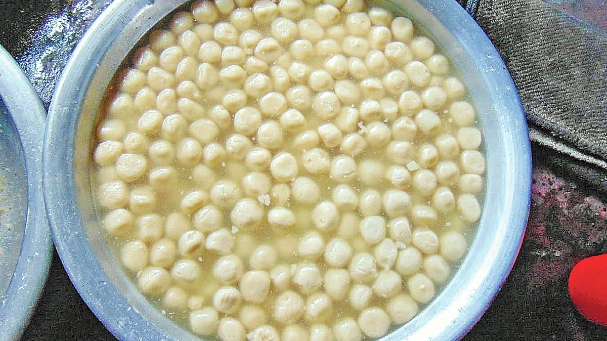 শান্তিরহাঠের চানার মিষ্টি, রাঙ্গুনিয়া, চট্টগ্রাম