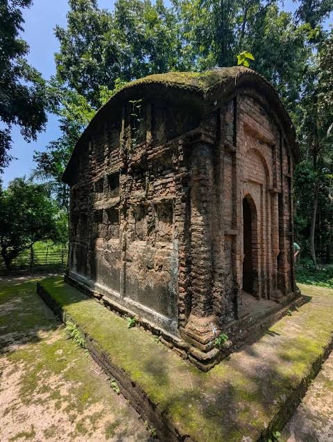 ৪০০ বছর পুরনো বিবি সাইবানীর দরগা ও মসজিদ: ছবি ৩