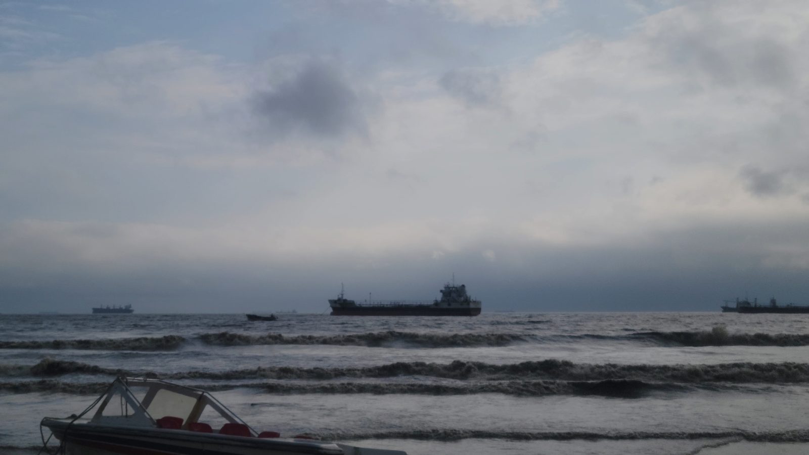 পারকি সি বীচ, আনোয়ারা, চট্টগ্রাম