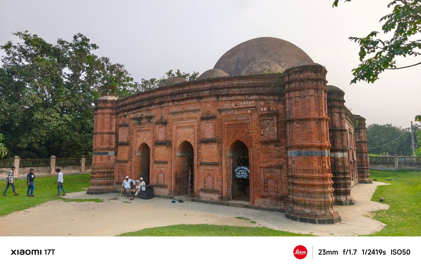 খনিয়া দিঘি মসজিদ: ছবি ৩