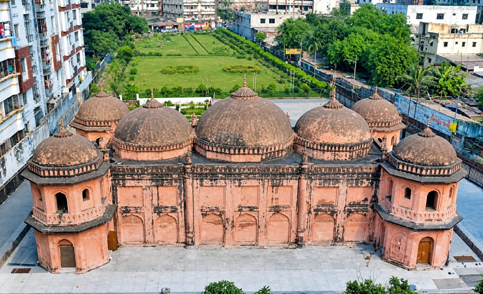সাত গুম্বজ মসজিদ: ছবি ৩