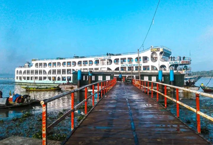 বানারীপাড়া ফেরিঘাট রোড: ছবি ৪