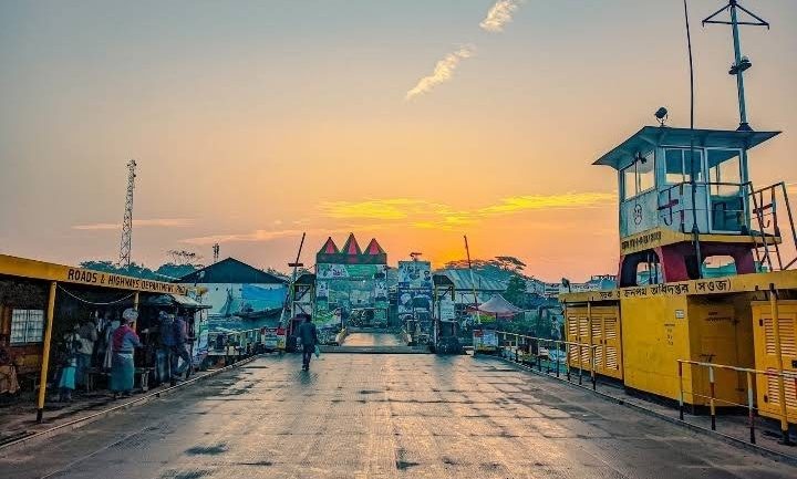 বানারীপাড়া ফেরিঘাট রোড: ছবি ৯