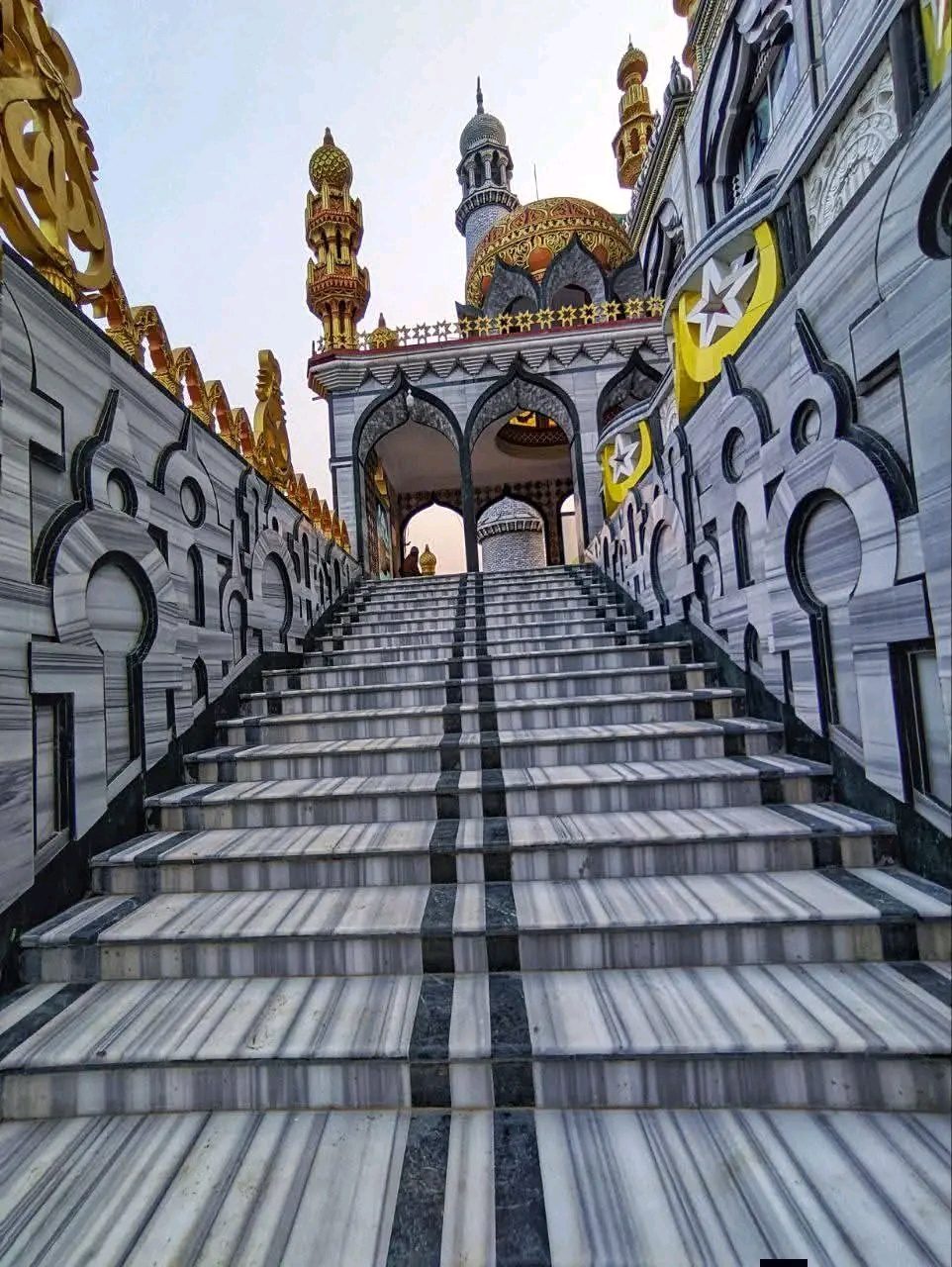 আফতাবগঞ্জ জামে মসজিদ: ছবি ৬