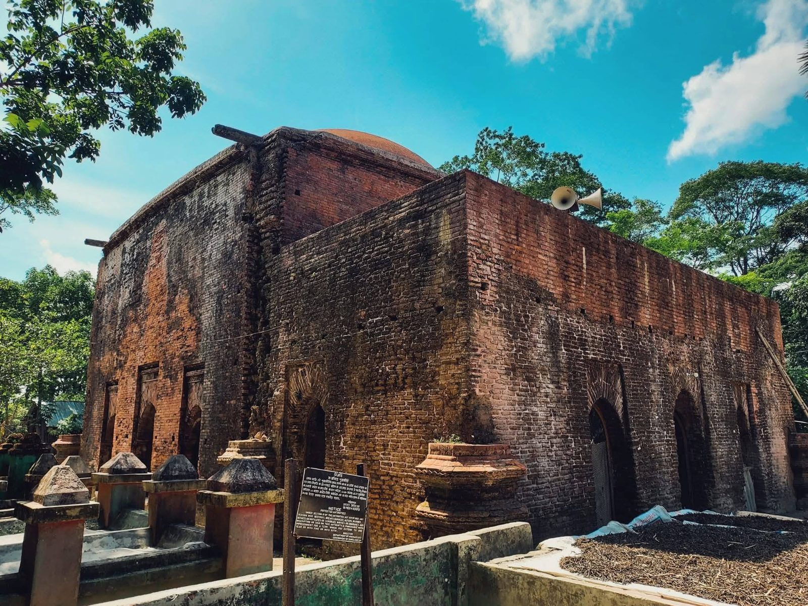 মজিদবাড়িয়া শাহী মসজিদ: ছবি ২