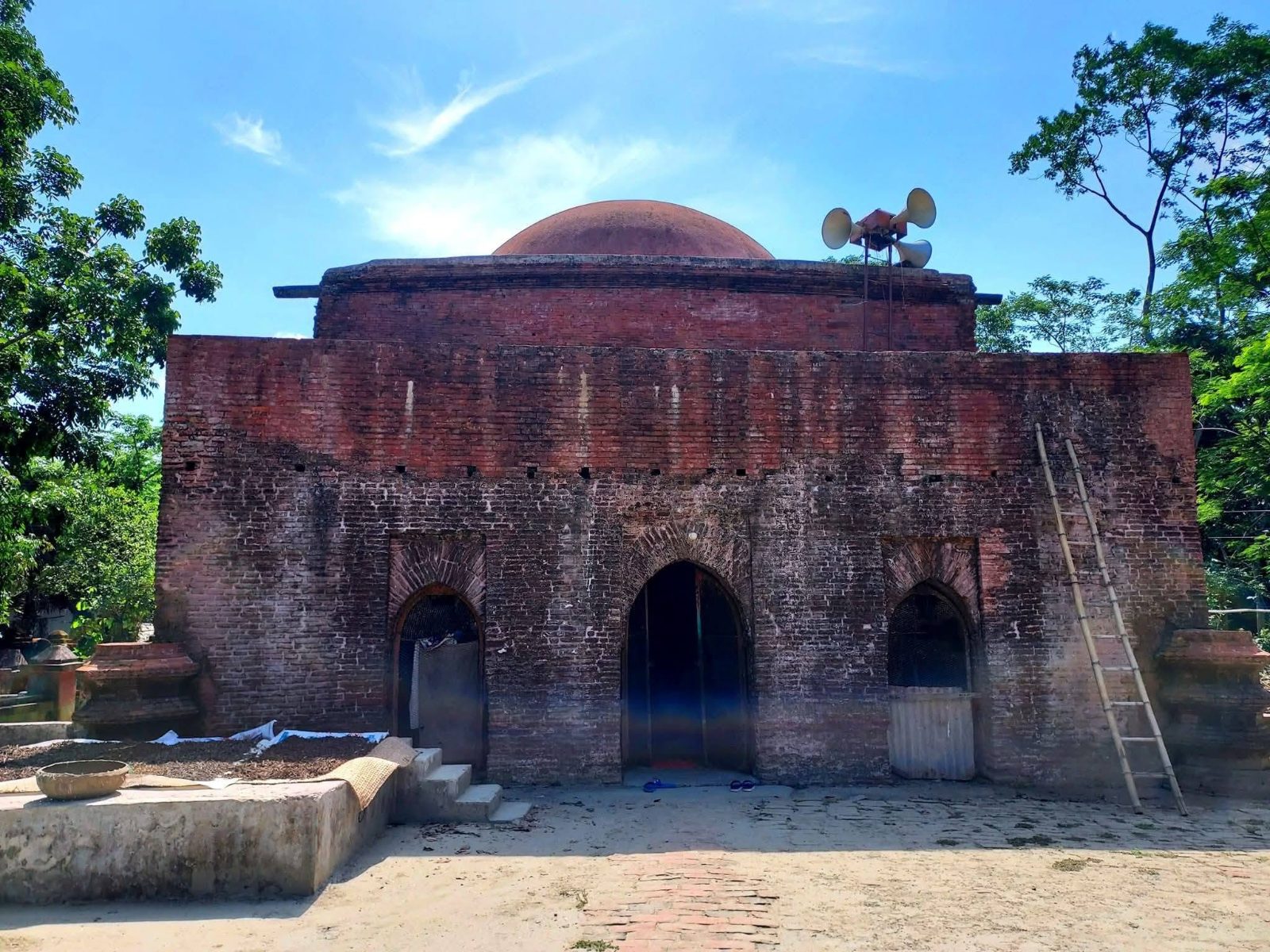 মজিদবাড়িয়া শাহী মসজিদ: ছবি ৫