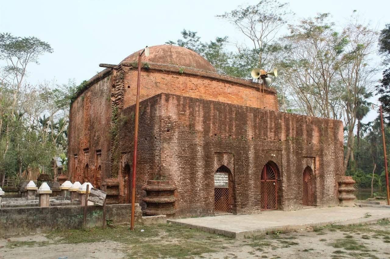 মজিদবাড়িয়া শাহী মসজিদ: ছবি ১০