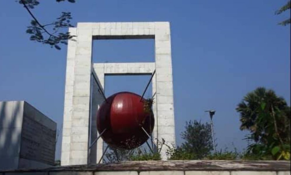 বটতলী শহীদ স্মৃতিস্তম্ভ: ছবি ৫