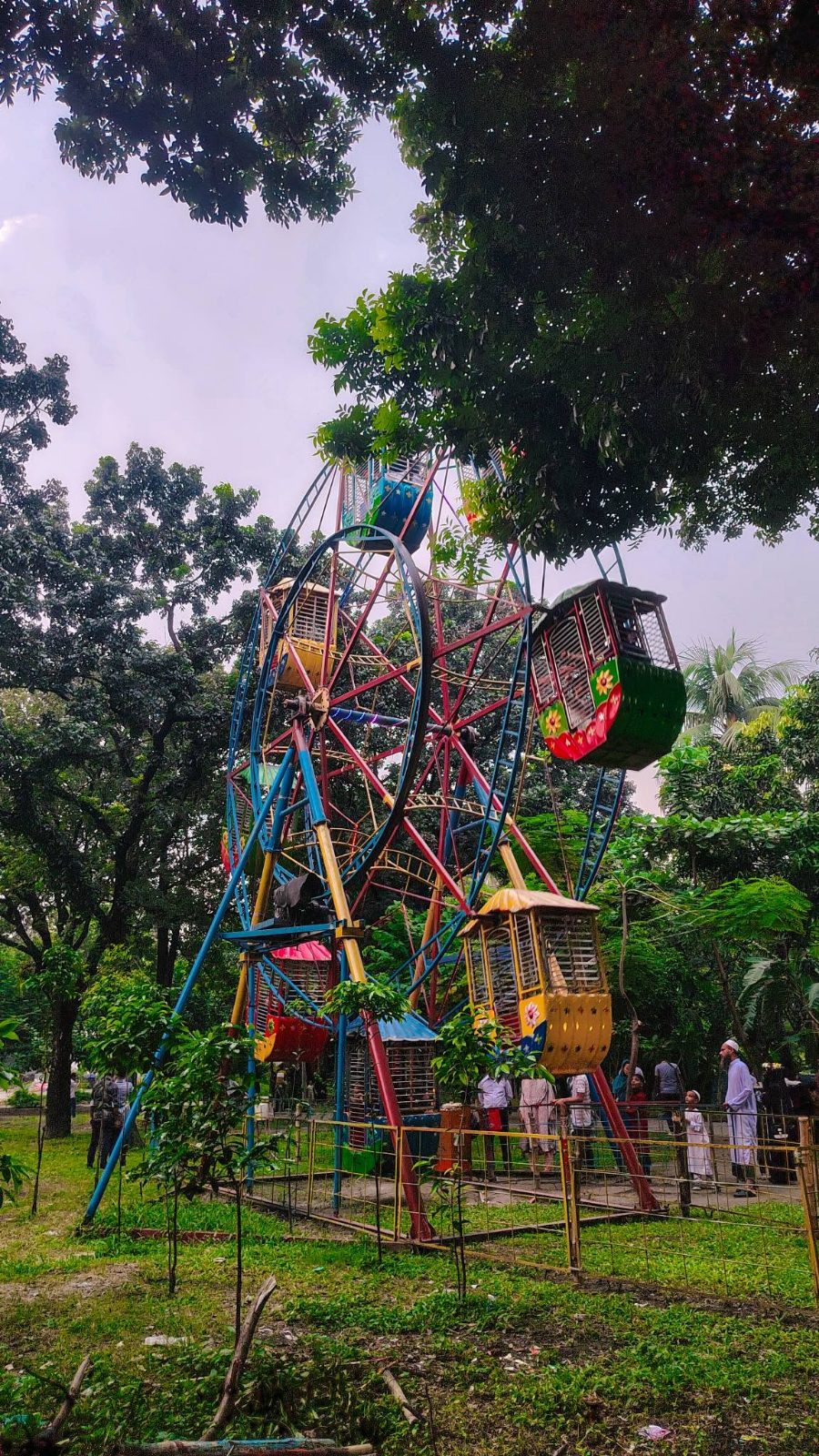 গুলিস্তান পার্ক / শহীদ মতিউর পার্ক, গুলিস্তান, পল্টন (ঢাকা দক্ষিণ সিটি কর্পোরেশন), ঢাকা