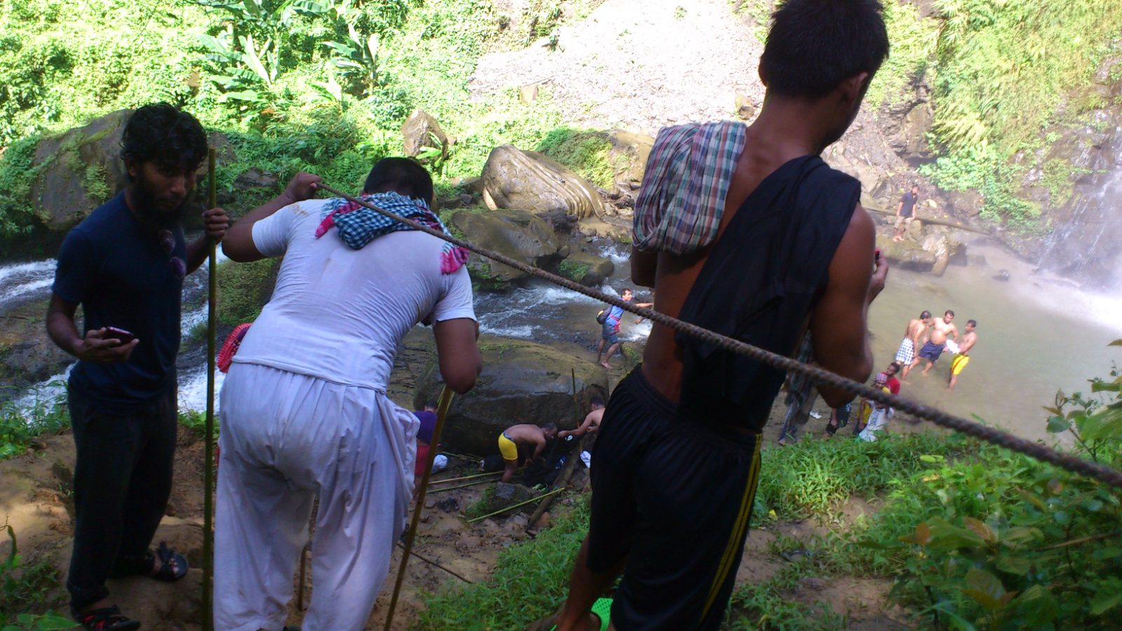 জাদিপাই ঝর্ণা, বান্দরবান: ছবি ৫