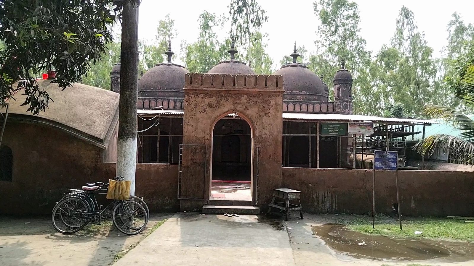নিদাড়িয়া মসজিদ: ছবি ৬