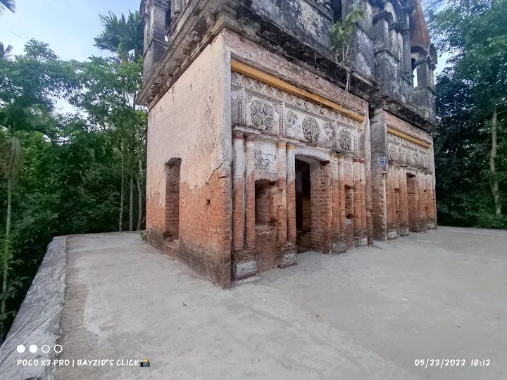 বাবুর বাড়ির মঠ: ছবি ৫